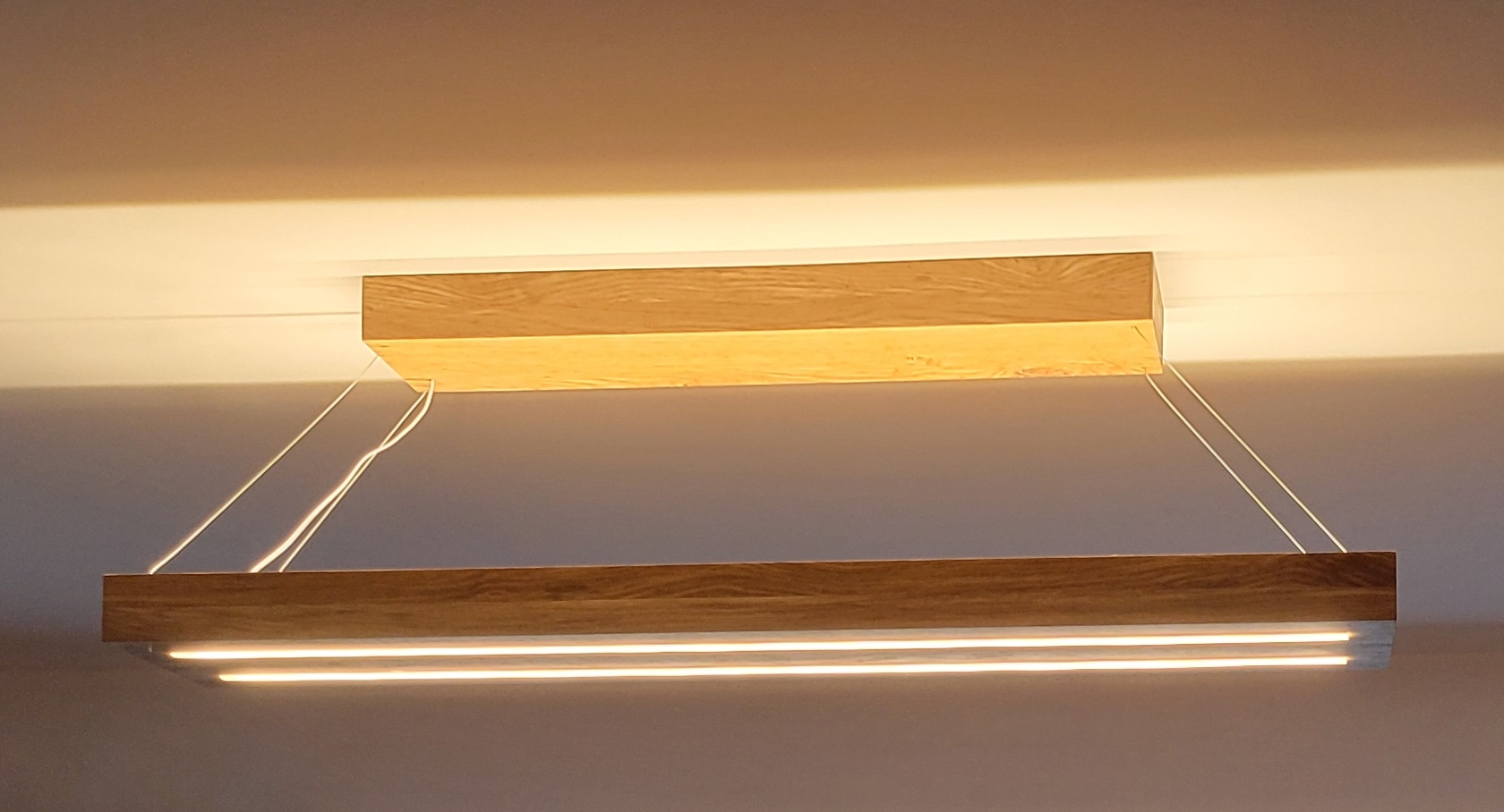 Plafonnier suspendu en bois